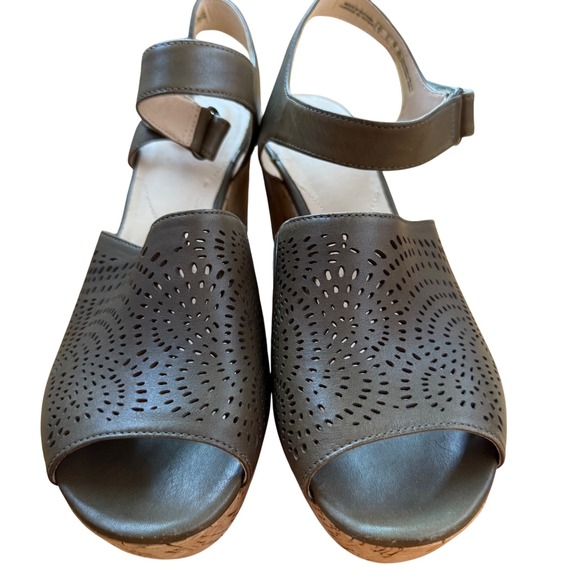 Clarks Maritsa Nila Wedge Women's Sandals Khaki‎ Leather Platform Heels Size 9 - Picture 6 of 10